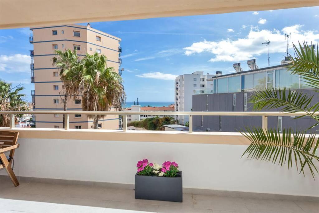 Puertosol 33 - 2 Bed Apartment, Beach Puerto Marina ベナルマデナ エクステリア 写真