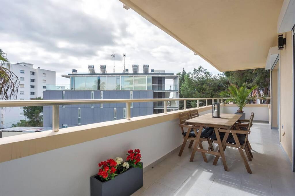 Puertosol 33 - 2 Bed Apartment, Beach Puerto Marina ベナルマデナ エクステリア 写真