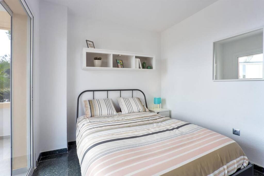 Puertosol 33 - 2 Bed Apartment, Beach Puerto Marina ベナルマデナ エクステリア 写真