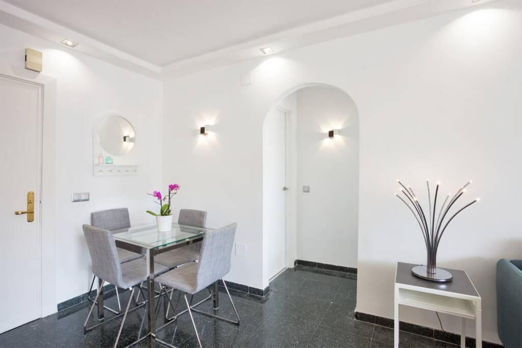 Puertosol 33 - 2 Bed Apartment, Beach Puerto Marina ベナルマデナ エクステリア 写真